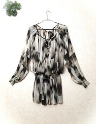 Блуза жіноча чорна-сіра-біла святкова ошатна рукави дві чверті напівпрозора
