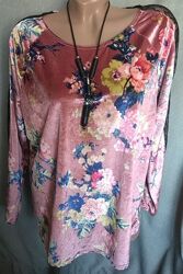 Ошатна велюрова блуза 50-52 р.