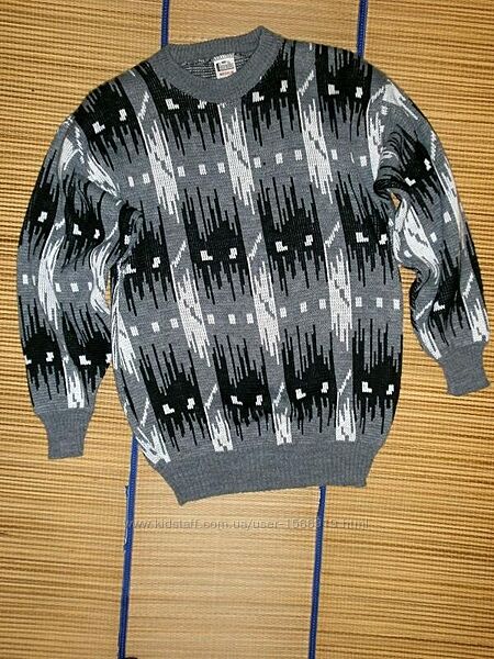 Гарний светр 44-46 р.