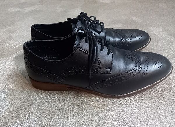 Туфлі броги шкіряні Kurt Geiger розмір 40 