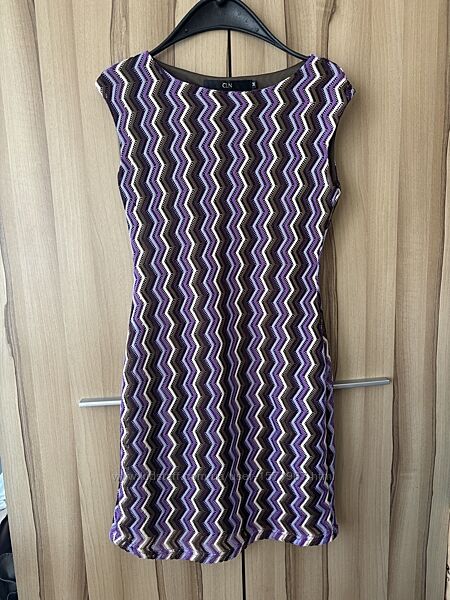 Елегантна сукня з візерунком Missoni