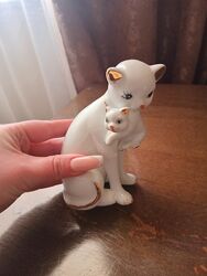 Коллекционная статуэтка, статуетка кошка с котенком
