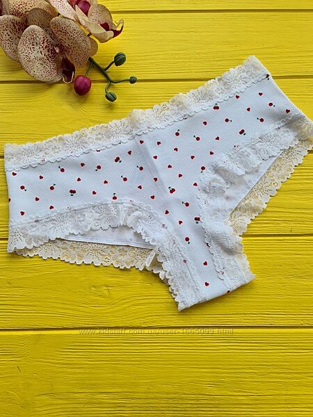 Трусики в рубчик з мереживом victorias secret