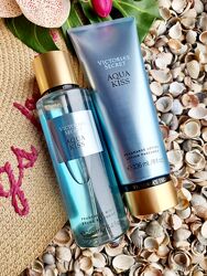 Набір косметики aqua kiss victorias secret