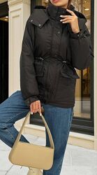 Жіноча демісезонна курточка M