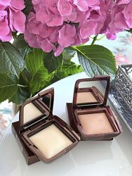 Фінішна пудра з ефектом сяйва Hourglass Ambient Lighting Powder