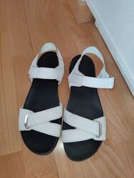 Шкіряні босоніжки, 37 р. , 24.5 см по устілці 