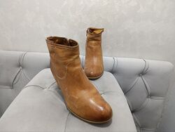 Ботинки шкіряні демізесонні розмір 38 pier one