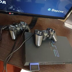 Playstation 2  карта пам&acuteяті  2 джойстики  33 ігри