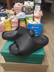 Подростковые черные шлепки 35-40р.