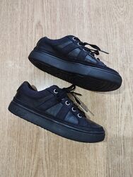 Кожаные оригинальные кроссовки Ugg кеды