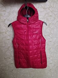 Жилетка Falke ergonomic sport system на синтепоне с капюшоном легкая