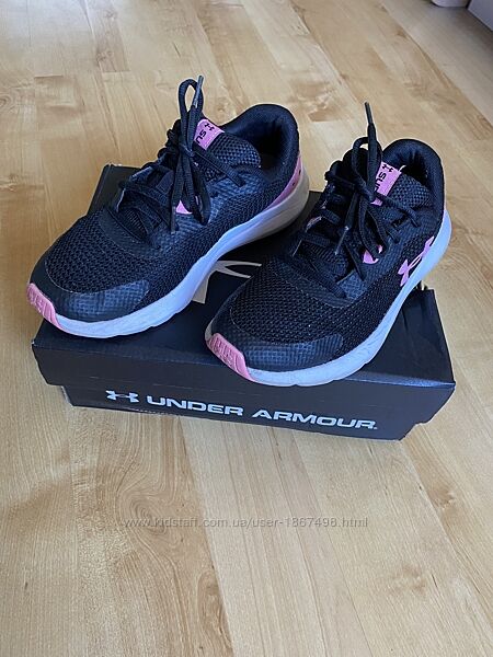 Дитячі кросівки 37,5 Under Armour