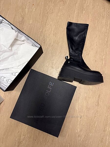 Чоботи naked wolfe розмір 37