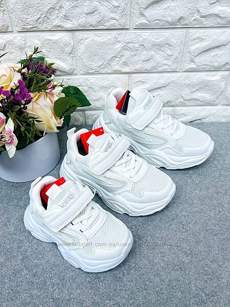 Кросівки від ТМ Apawwa 