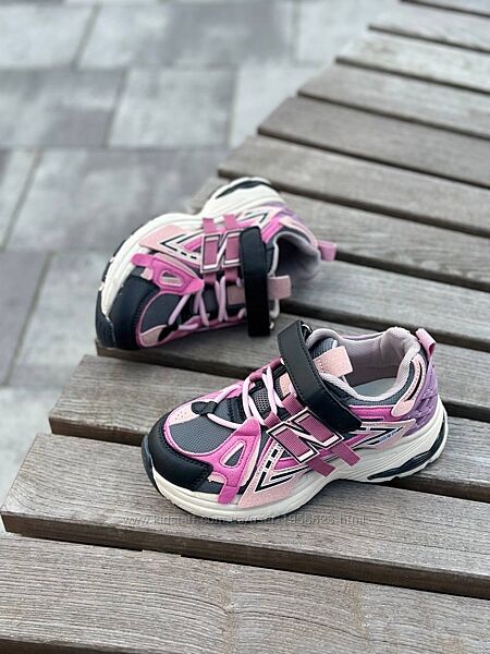 Стильні кросівки для дівчинки 