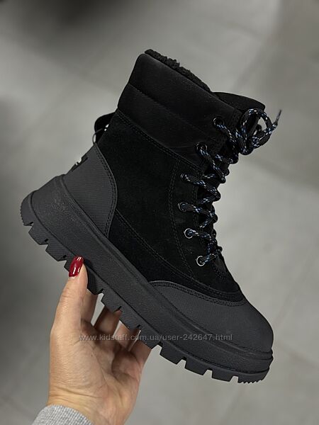 Kollabura by UGG оригінал зима 36, 41р.