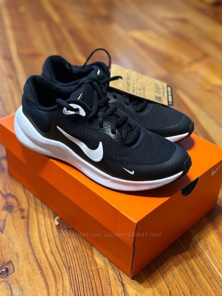 Nike revolution 7