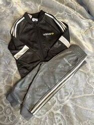 Спортивний костюм adidas