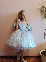 Сукня сріблясто-сіра пишна святкова на випускний р 128 костюм зірочка