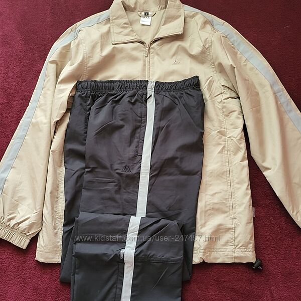 Спортивні костюми бежевий з чорними штанами