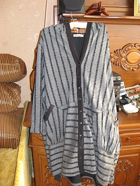 жіноча кофта-кардиган 66 розмір /нова