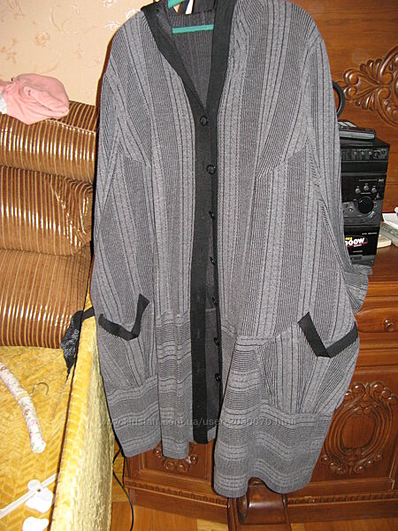 жіночий трикотажний жакет-кардиган 70розмір/вживаний