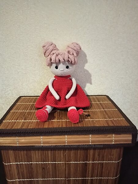 Милая куколка, вязаная.