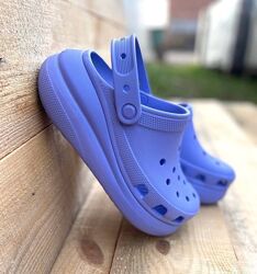 Жіночі шльопанці сабо крокси на платформі лавандові crocs classic crush 