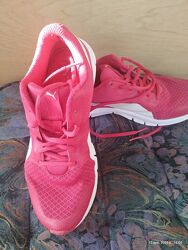 Жіночі кросівки PUMA
