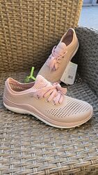 Кросівки жіночі Crocs Women&acutes Literide 360 Pacer Sneaker в дуже гарном