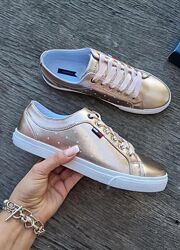 кросівки Tommy Hilfiger розмір  us9.5-26cm