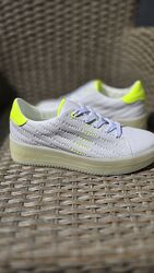 кросівки жіночі Bugatti