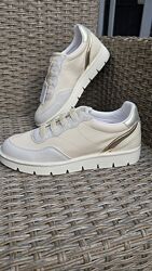 Дуже круті кросівки bugatti 38