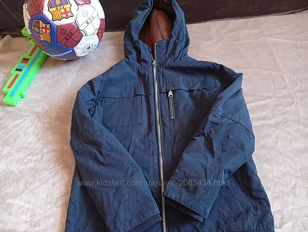 Курточка демісезонна на 6-7років
