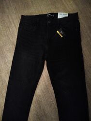 Новые чёрные джинсы Sinsay