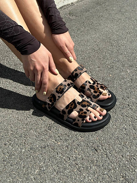 Слайдери жіночі шкіра поні леопардові Артикул 4411 