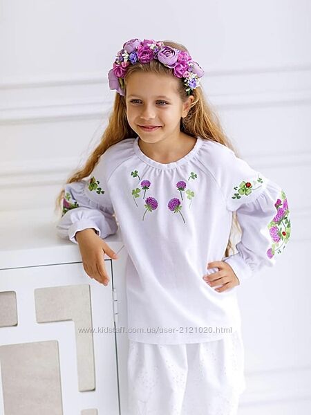 Вишиванка для дівчинки квіти конюшина 