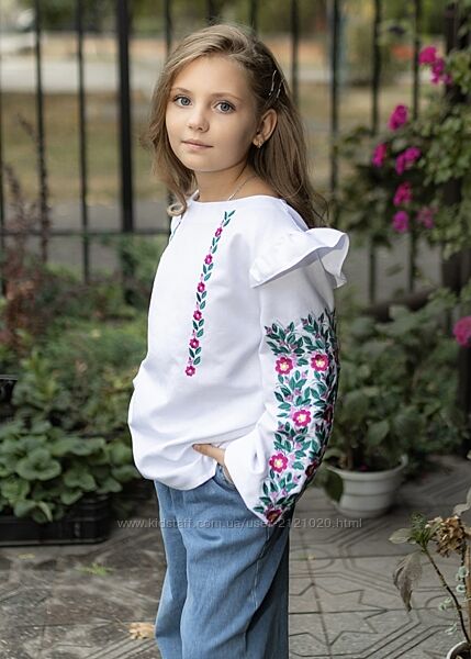 Сорочка вишиванка для дівчинки біла квітковий орнамент 