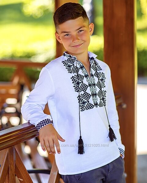 сорочка вишиванка для хлопчика біла з чорним орнаментом
