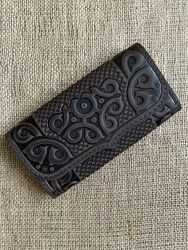 Гаманець шкіряний жіночий коричневий з тисненням