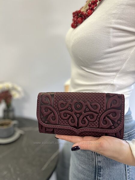 Гаманець жіночий натуральна шкіра з тисненням