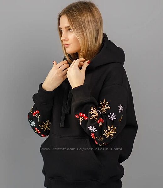 Худі чорний жіночий вишитий зима