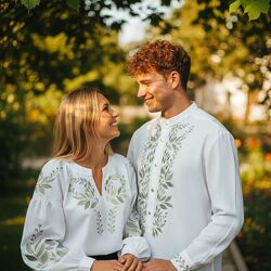 Комплект парних вишитих вишиванок