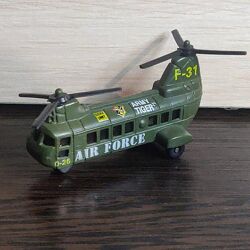Армійський вертоліт boeing ch-47 chinook