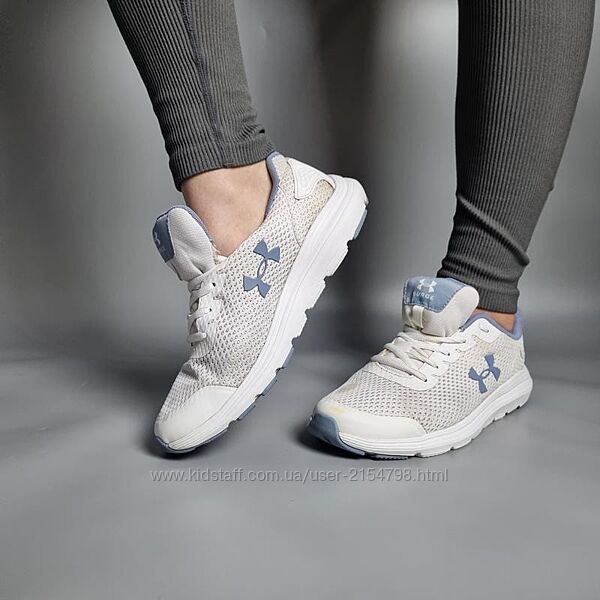 Жіночі білі кросівки under armour