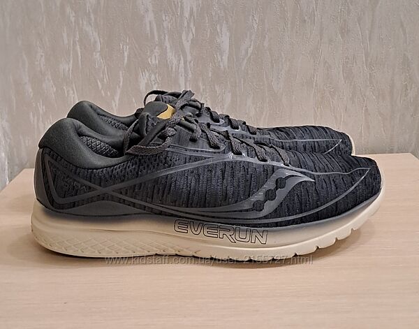 Кросівки для бігу Saucony Kinvara