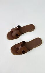 Женские кожаные шлепанцы Hermes