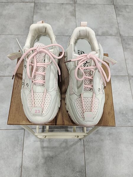 Бежево-розовые кроссовки 39 размер 