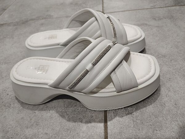 Белые шлепки со стразами натуральная кожа 39 размер Турция